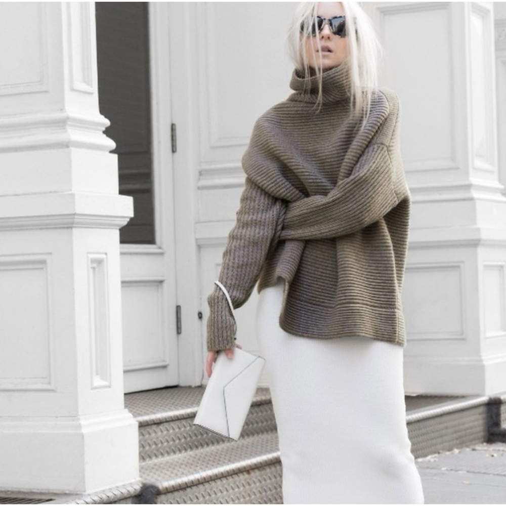 Aritzia Babaton Mika Sweater - Wool/cashmere XS